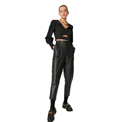 Image of Trendyol Women Design Regular Waist Straight Leg Trousers Schwarz