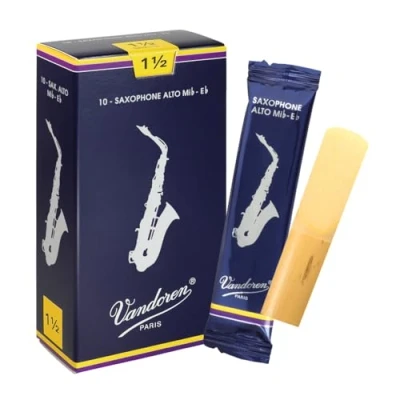 Image of Vandoren Traditional Alto saxophone reeds, box of 10 Strength 1,5