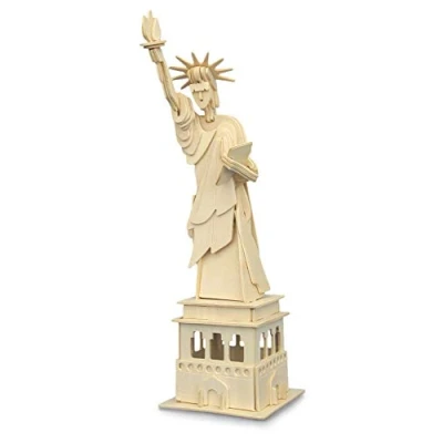 Image of Quay Statue of Liberty Woodcraft Construction Kit FSC
