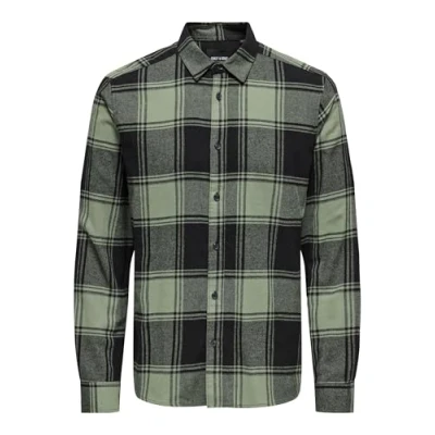 Image of ONLY &amp; SONS Men&#039;s Male Onsgudmund Hemd Long Sleeve Shirt, Black/Checks: Big sea Spray, L