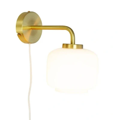 Image of Dyberg Larsen, Arp wall lamp, brass coloured, width 15 cm