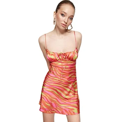Image of TRENDYOL Women&#039;s Damen Blumen Mini Lange Ärmel Lässig Regulär Kleid Dress, Multi Colour, 8