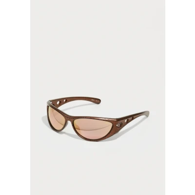 Image of DIESEL Unisex DL3004U 20114Z Sunglasses Injected Bronze Brown Cat Eye Normal