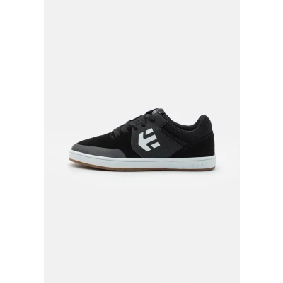 Image of Etnies KIDS Marana Trainers for kids, Size: 9K, Black Leather/synthetics