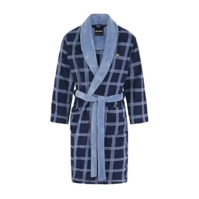 Image of Lyle &amp; Scott Men&#039;s Cassidy Bathrobe New for AW24 Luxurious Checkered Dressing Gown with Classic Embroidered Eagle Chest Logo (XL, Regular, Peacoat/Tempest)