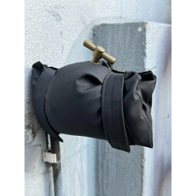 Image of UKDeals Direct® Thermally Insulated Jacket Will fit All Outdoor Garden taps, Velcro fastenings &amp; Protect taps During Periods of Cold Weather