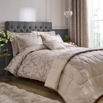 Image of Catherine Lansfield Damask Jacquard Double Duvet Cover Set with Pillowcases Champagne Gold