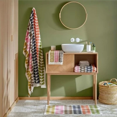 Image of Retro Bath Mat 50x90cm by Orla Kiely in Multi Stem, Auburn