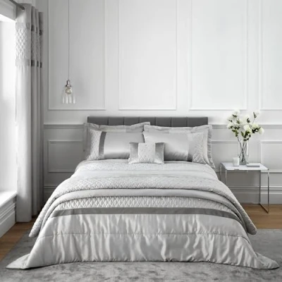 Image of Catherine Lansfield Sequin Cluster King Duvet Cover Set with Pillowcases Silver Grey