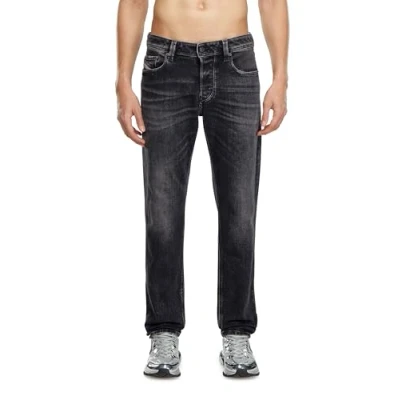 Image of Diesel Larkee BEEX Straight leg jeans, Men&#039;s, Size: 30x30, 02