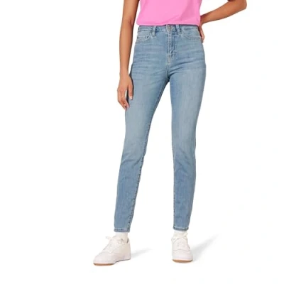 Image of Amazon Essentials Women&#039;s High Rise Skinny Jean, Light Wash, 20