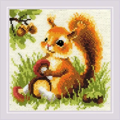 Image of Riolis Squirrel Counted Cross Stitch Kit 20x20cm