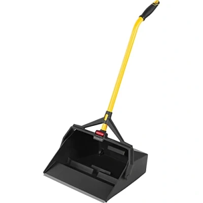 Image of Rubbermaid Commercial Products Maximizer Wet/Dry Debris Pan with Hanger Bracket, Black (2018806)