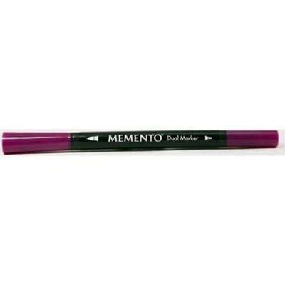 Image of Memento Marker Pens Tsukineko Marker, Lilac Poses