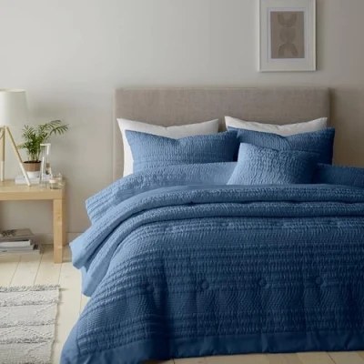 Image of Catherine Lansfield Lennon Stripe King Duvet Cover Set with Pillowcases Blue
