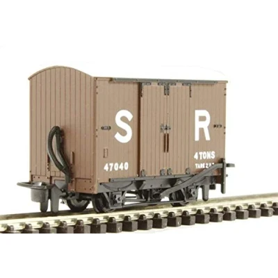 Image of Peco GR 221E Box Van SR No.47040 (Lynton &amp; Barnstaple wagon in livery)