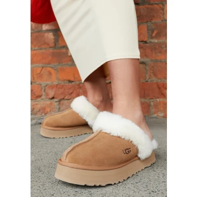 Image of UGG Disquette Slippers, Women&#039;s, Size: 3, Chestnut Suede