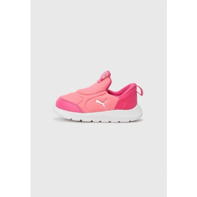 Image of PUMA Unisex Baby Fun Racer 2 SLIPTECH INF Sneaker, Magic Rose White, 8 UK Child