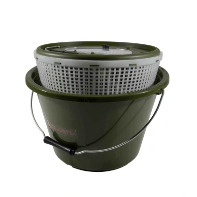 Image of Ultimate Baitfish Bucket 15L Fishing bait accessory