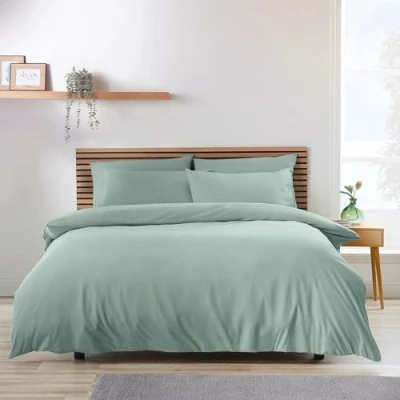 Image of Catherine Lansfield So Soft Non Iron Double Duvet Cover Set with Pillowcases Green