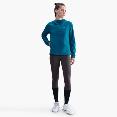 Image of Nike Performance Swift Windbreaker Green abyss/reflective silvercoloured, Women&#039;s, Size: Large, silver/coloured