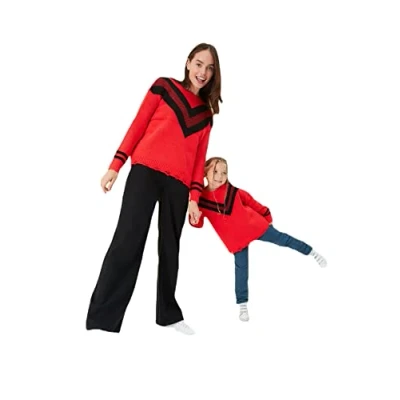 Image of Trendyol Women&#039;s Crew Neck Colorblock Regular Sweater Sweatshirt, Red, M