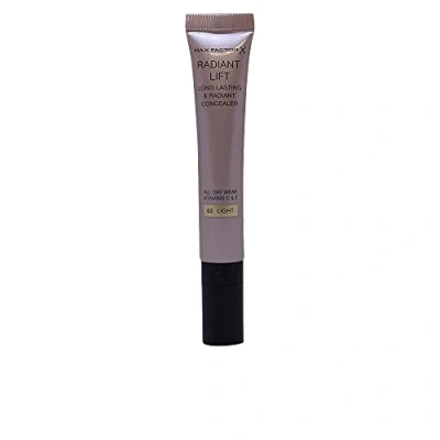 Image of Max Factor Radiant Lift Hydrating and Brightening Concealer, Vitamins C E, 02 Light, 7ml