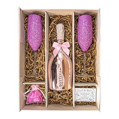 Image of Bottega Pink Gold Prosecco Rosé DOC 75cl Sparkling Wine Gift Hamper with Matching Champagne Flutes &amp; Chocolates Fizz For Lovers (Rosé Tops)