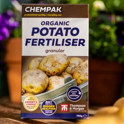 Image of Chempak Potato Fertiliser Slow Release Organic Vegetable Feed 750g Packs by Thompson and Morgan