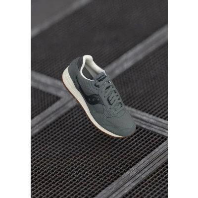 Image of Saucony Shadow 5000 Unisex Trainers, Size: 7, Grey/black shoes