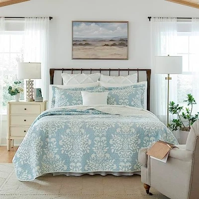 Image of Laura Ashley Queen Quilt Set, Reversible Cotton Bedding with Matching Shams, Home Decor for All Seasons (Rowland Blue, Queen)