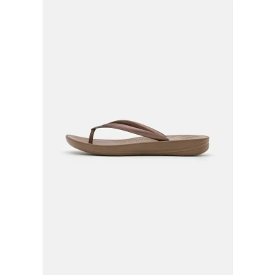 Image of Fitflop Iqushion Ergonomic Pool shoes, Women&#039;s, Size: 6.5, Bronze Synthetics
