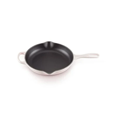 Image of Le Creuset Skillet Signature Shell Pink ø 23 cm enamelled non stick coating