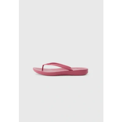 Image of Fitflop Women&#039;s IQUSHION Ergonomic FLIP Flops, Ruby, 9 UK