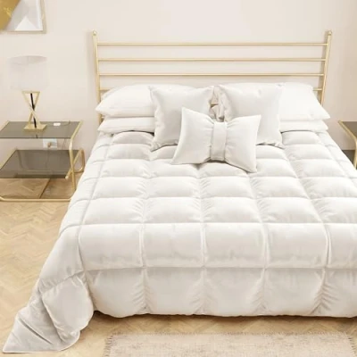 Image of PETTI Artigiani Italiani Soft and Warm Velvet 350 g/m² Double Sided Quilt for Queen Bed: 220 x 260 cm, White, 100% Made in Italy