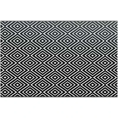 Image of vidaXL Outdoor Carpet ARAKIL White and Black 190x290 cm PP