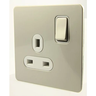 Image of GET Ultimate Screwless 92498 13a Flat Plate Single Socket in Pearl Nickel