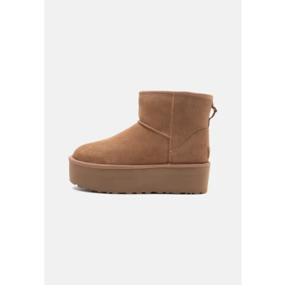 Image of UGG Classic MINI Platform ankle boots, Women&#039;s, Size: 3, Chestnut Suede