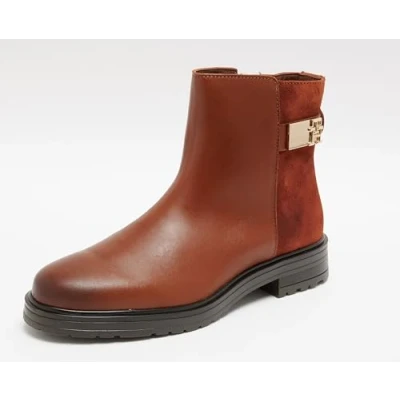 Image of Tommy Hilfiger LOGO Chelsea Classic ankle boots, Women&#039;s, Size: 4, Cognac brown Leather