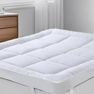 Image of Home Beauty Microfibre Mattress Toppers 4&quot; 10cm Hotel Quality Bed Topper Supersoft Heavy Fill Stitched and Elasticated Corner Straps (Double)