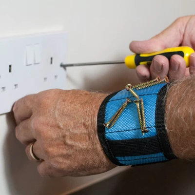 Image of InGenious Magnetic Wristband