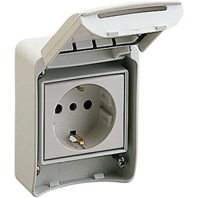 Image of Schneider Electric 81141 DOMESTIC SOCKET 10 16A IP65 STD SCHUKO 2, White