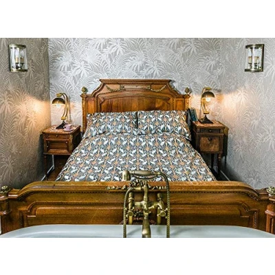 Image of The Chateau by Angel Strawbridge NOUVEAU HERON Reversible Bedding Cover Duvet Set KINGSIZE CREAM/NAVY