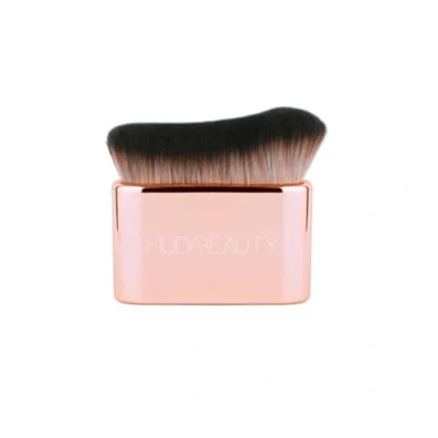 Image of HUDA BEAUTY Body Brush (For Highlighters) BLUR &amp; GLOW