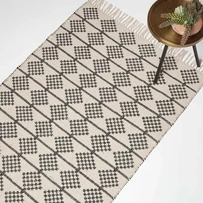 Image of HOMESCAPES Handwoven Black &amp; Natural Rug with Tassels 120 x 170 cm 100% Cotton Adana Geometric Pattern for Living Room Hallway or Bedroom