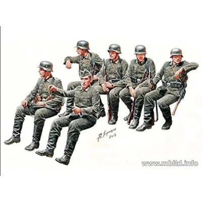 Image of Master Box German Infantry ON The March, WW II ERA 6 Figures 1/35 35137