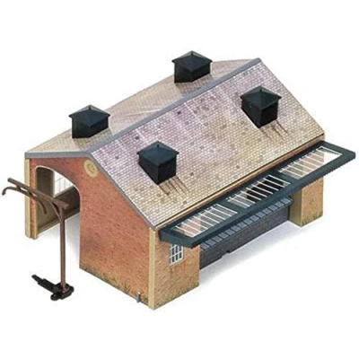 Image of Hornby R8002 OO Gauge Goods Shed Model Railway Accessories, Miniature Diorama Scenery for Train Sets Lifelike Scale 1:76