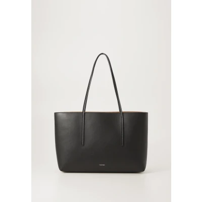 Image of Calvin Klein Jeans FOIL LOGO TOTE W/POUCH women&#039;s Shopper bag in Black