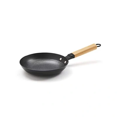 Image of Qulinart by Brandt Cast Iron Pan (20 cm), Especially Lightweight, Includes Non stick Coating With Honeycomb Structure And Ergonomic Wooden Handle, Suitable For All Types Of Cookers