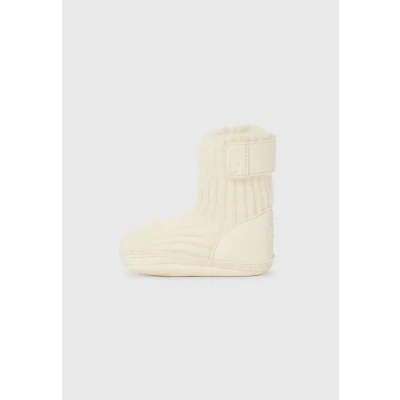 Image of UGG Boy&#039;s Unisex Kids Skylar Beanie Slipper, Cream, 4.5 UK Child